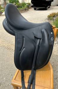 Selle dressage mendia devoucoux