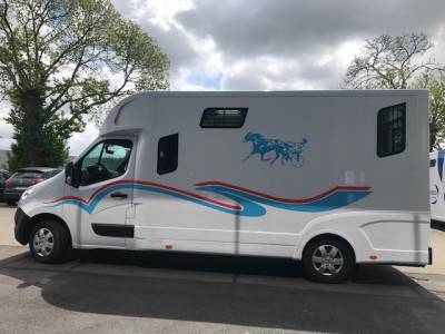 Camion pour chevaux theault - to 743