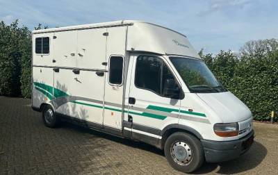Van trasporto 2 cavalli renault master