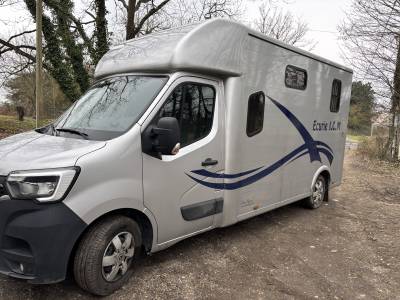 Camion rucel 2 chevaux 5 places cabine 
