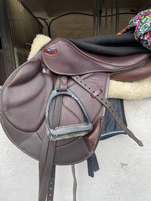 Selle saut 18