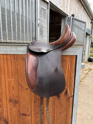 Selle delgrange dressage 16,5