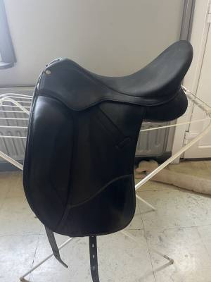 Wintec isabell werth 18”