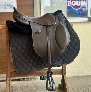 Selle 17 pouces 