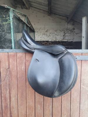 Selle fouganza très peu servie 