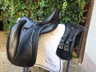 Selle devoucoux makila lab 17 ‘´ avec sangle 60