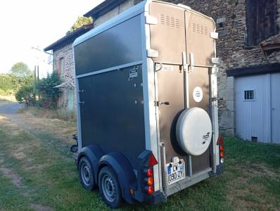 Van ifor william