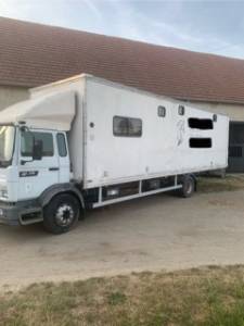 Camion renault m250