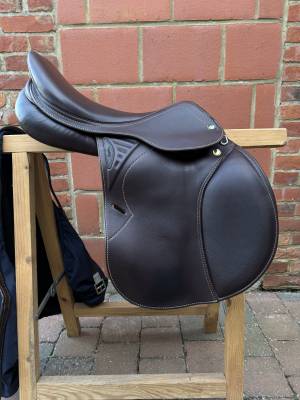 Selle prestige versailles taille 17