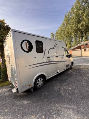 Opportunité camion chevaux 2 places