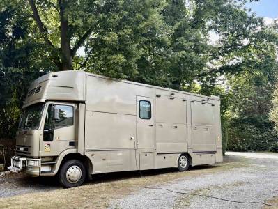 Camion iveco 3 chevaux + home 5 pers.
