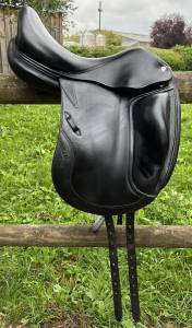 Sella da dressage cwd se08 17.5