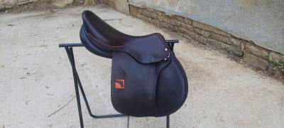 Selle childeric modèle flp 18 pouces 