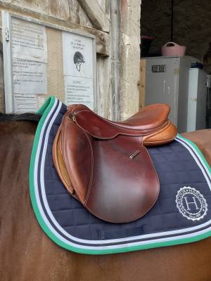 Selle Bates Caprili 17 