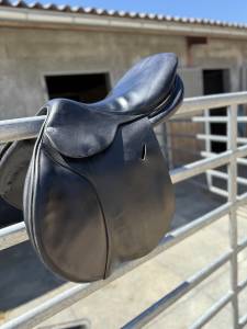 Selle mixte butet sellier