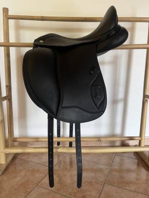 Sella da dressage ikonic  17