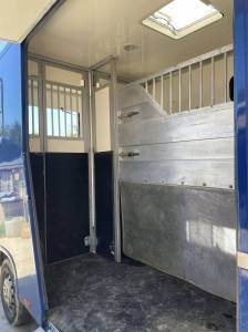 Horsebox hgv mc guillaume  2011 used