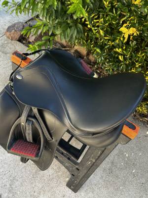 Selle de dressage tekna
