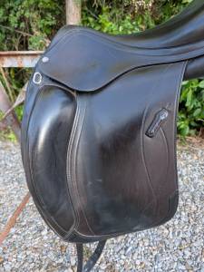 Selle de dressage