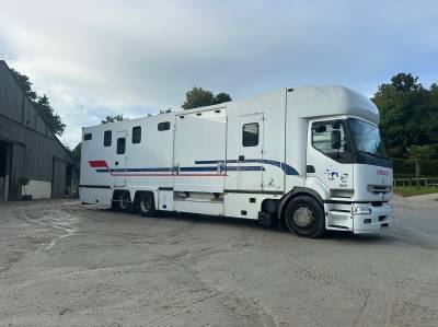 Camion theault 9 places stalle