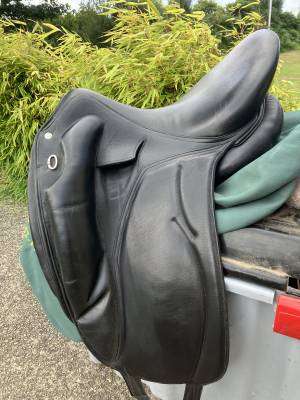 Sella da dressage devoucoux  17.5