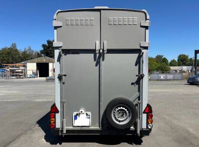 Van caballos ifor williams  2 caballos 2015 de segunda mano