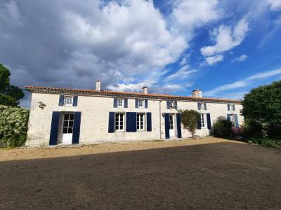Propriété équestre de charme sur 1,3 ha 20 mn de ROYAN