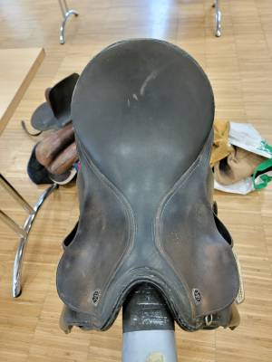 Selle dressage marque allemande 