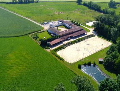 Propri&eacute;t&eacute; &eacute;questre et locatif 4 hectares