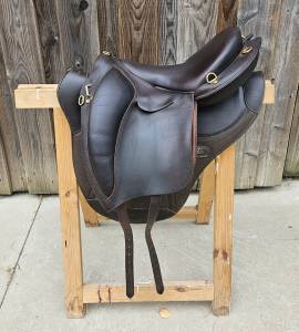 Selle polyvalente Gaston Mercier Compiègne 17
