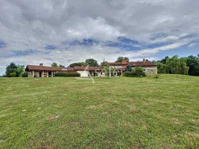 Propriété de prestige au coeur d'un haras sur 1,30 ha