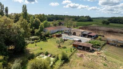 Corps de ferme rénové de 207 m² sur 4 hect