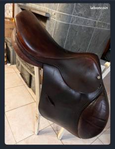 Selle première france