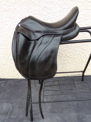 Selle dressage antares concept 17'5