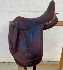 Sella da dressage devoucoux  17.5