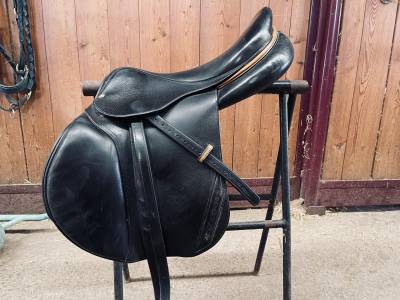 Sella salto ostacoli devoucoux biarritz 17.5” 