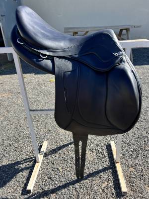 Sella da salto ostacoli devoucoux  17.5