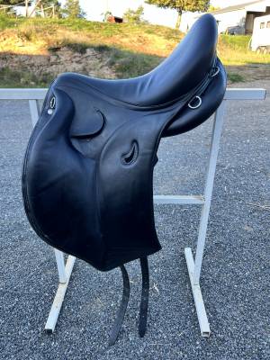 Sella da dressage devoucoux  17.5