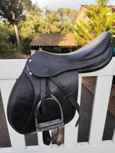 Vends selle forestier modèle segonzac  17''
