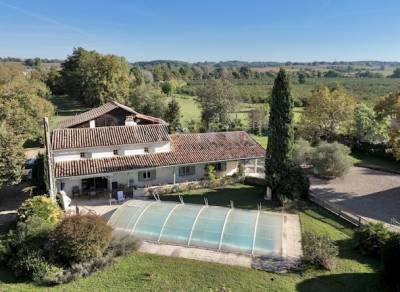 Proprièté équestre type Mas provençal