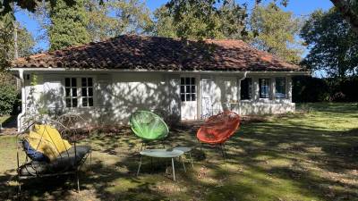 Maison dans la fôret proche océan 4 a 6 cavaliers