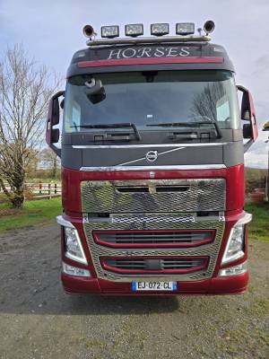 Volvo fh 460ch 2017 50800km 7places chevaux tts options