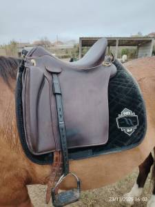 Sella da dressage zaldi lusitanus  17.5