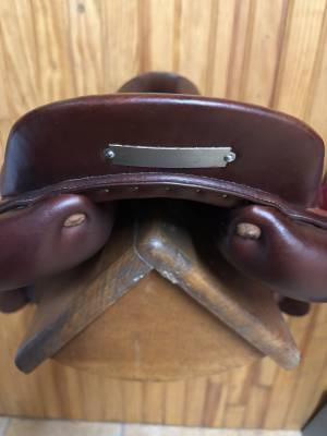 Selle meyer semi plate taille 17 en parfait état 