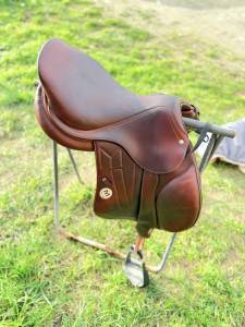 Selle meyer 2020 - 17 /4 arçon ouvert 