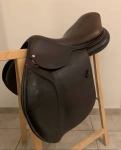 Sella da salto ostacoli gbs  17.5