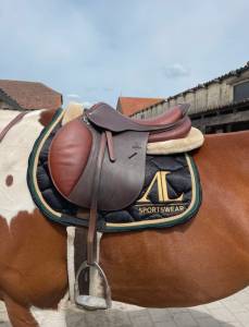 Selle altair antarès comme neuve 18 pouces 