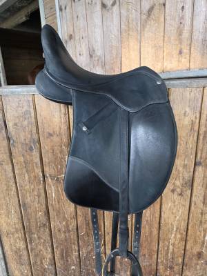 Selle de dressage isabell werth avec arcades interchangeables 
