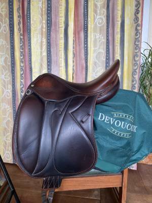 Sella da dressage devoucoux  16.5
