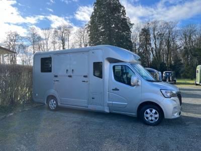 Furgoneta para caballos stx master 2022 2022 de segunda mano